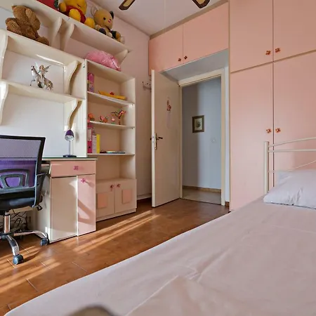 Coastal D Apartment *